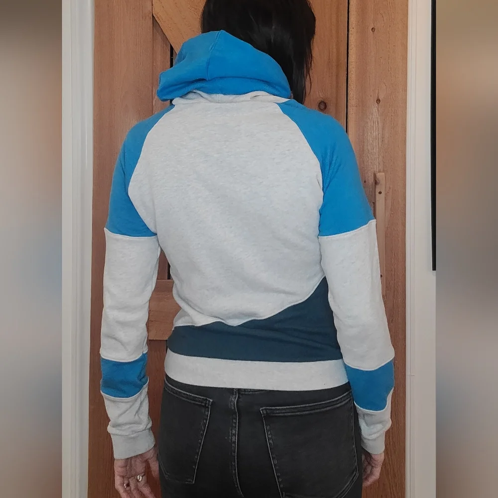 Handmade Colorblock Hoodie in Blue and Green - Picture 2 of 6